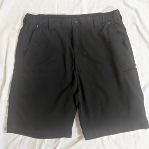 ⭐ Wrangler 38 black zip pocket shorts